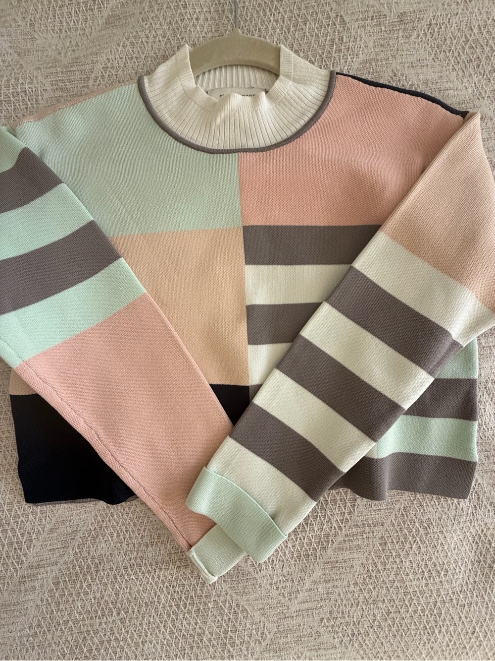 $220 NWOT XS/S Club Monaco Pastel Colorblock Cropped Knit Sweater - Picture 4 of 8